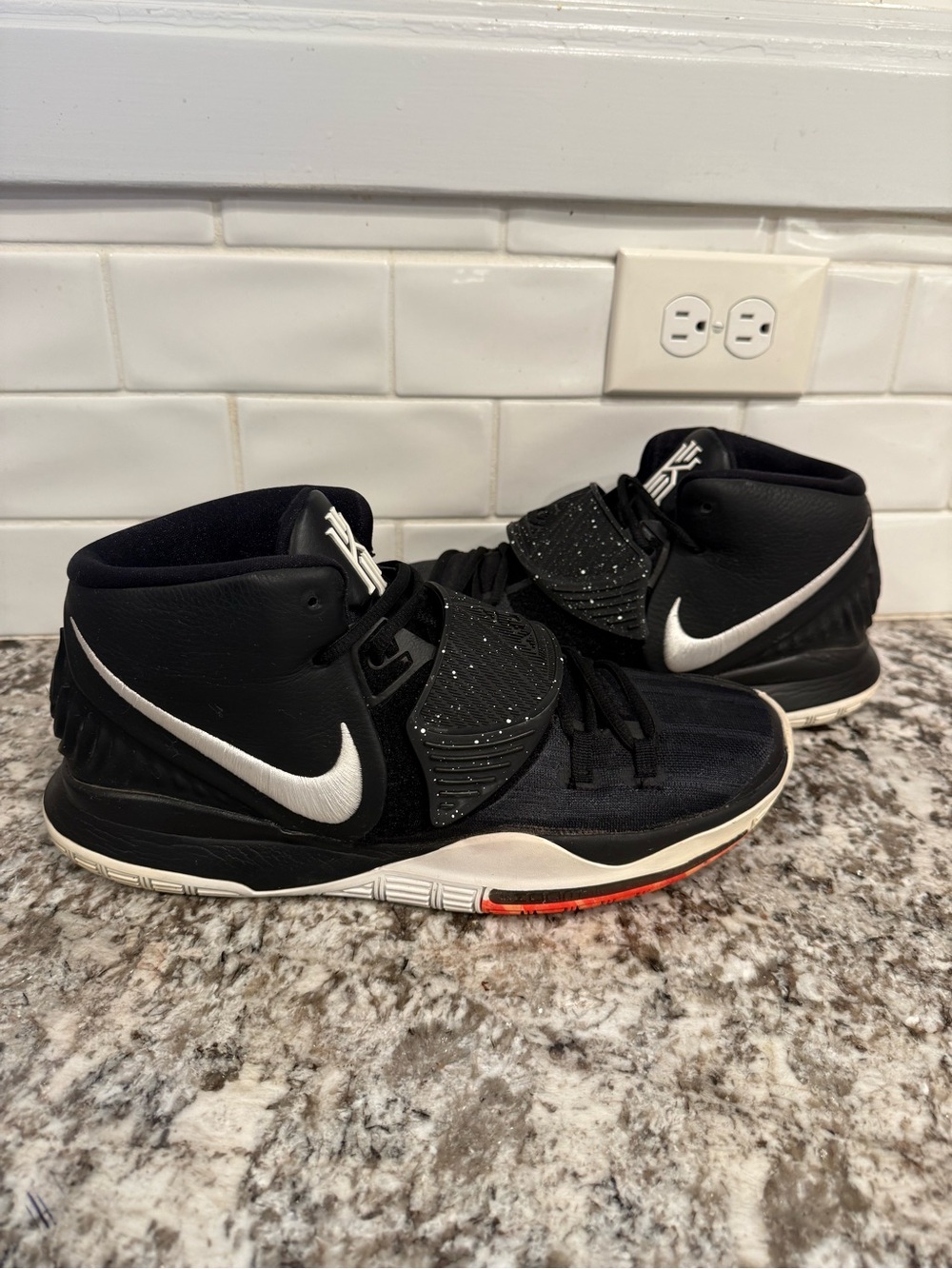 Men’s Nike Kyrie (size 13)